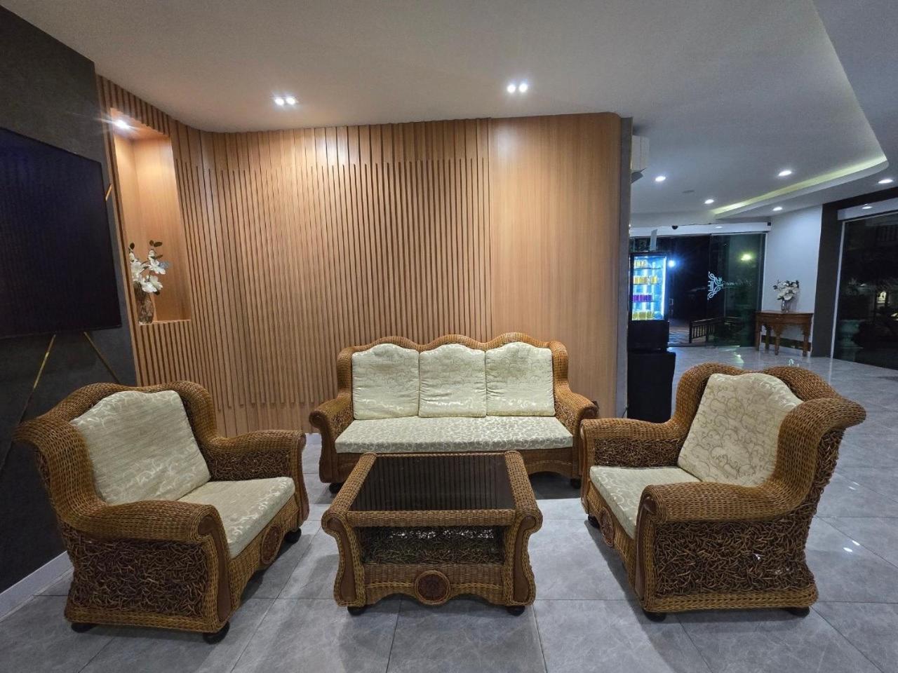 Lhc Hotel And Resort パッタヤー エクステリア 写真