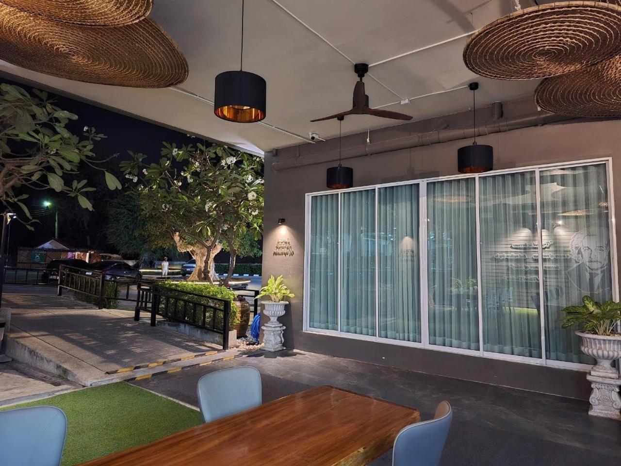 Lhc Hotel And Resort パッタヤー エクステリア 写真